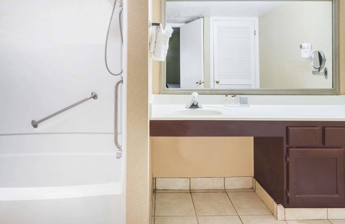 Columbus Hotel | Hawthorn Extended Stay by Wyndham Columbus North