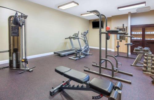 Bloomington Hotel | Hawthorn Extended Stay by Wyndham Bloomington