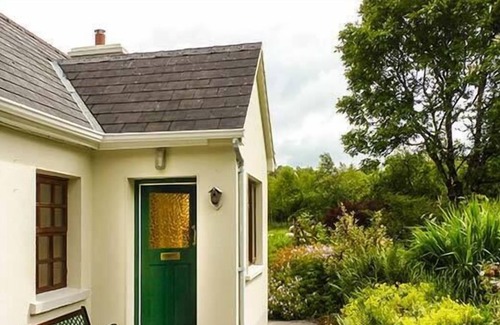 Tubbercurry Cottage | HAWTHORN FARM COTTAGE, family friendly in Curry, County Sligo