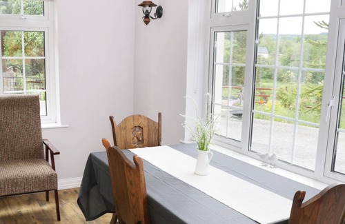 Aghlacon Cottage | HAWTHORN HIDEAWAY, pet friendly in Manorhamilton, County Leitrim