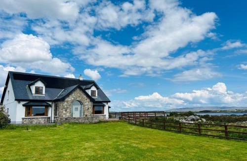 Connemara House | Hawthorn House