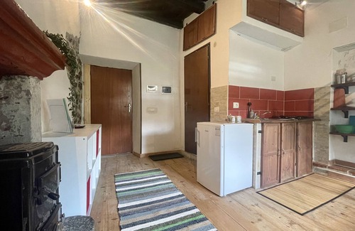 Alta Valle Intelvi Apartment | Hawthorn