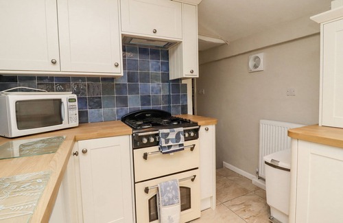 Kildwick House | HAWTHORN, pet friendly, character holiday cottage in Cross Hills