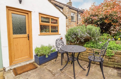 Kildwick House | HAWTHORN, pet friendly, character holiday cottage in Cross Hills