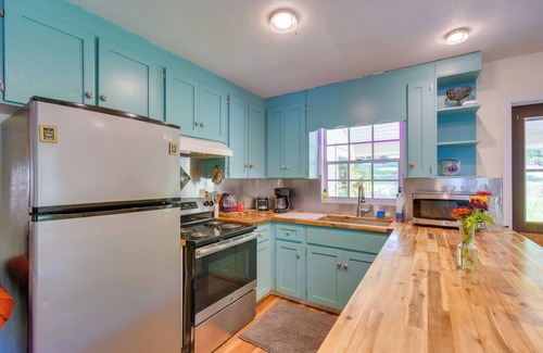Hawthorne House | Hawthorne Retreat w/Casita + Lake Winnott Access!
