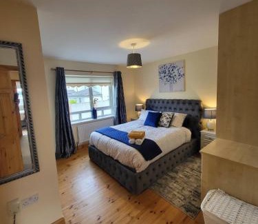 Sligo House | Hawthorns Holiday Home