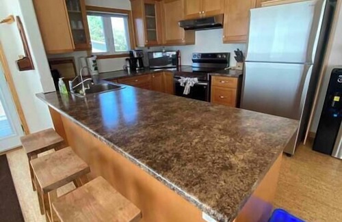 Greater Napanee Ski Chalet | Hay Bay waterfront retreat - Sunshine's cottage