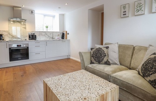 Henryd Cottage | HAY COTTAGE, romantic, character holiday cottage in Conwy