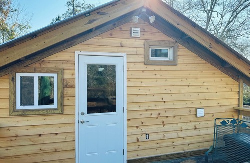 Bethera House | Hay Loft Charming 1 bedroom studio Barn on 12 Acre horse farm