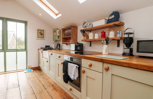 Troon Cottage | HAY LOFT, pet friendly, country holiday cottage in Camborne