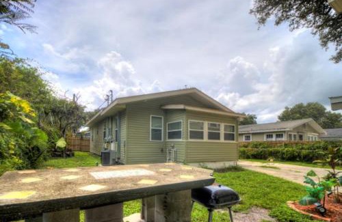South Seminole Heights Apartment | Haya Loft