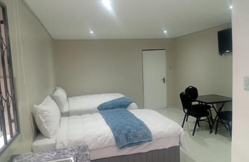 Braamfontein Hotel | Hayat Hotel 94Juta