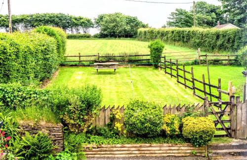 Camelford House | Haycombe Farm Cottage