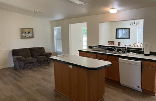 Fall Creek House | Hayden’s Green Acres on Big Fall Creek, 3BR 2Bath including River Access