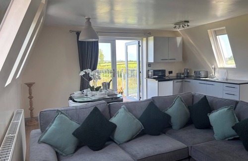 Riddlecombe Cottage | HAYES LODGE COACH HOUSE, pet friendly in Dolton