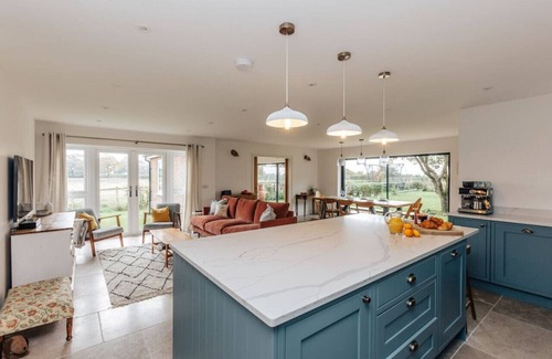 Frieth House | Hayfield - country house sleeping 8