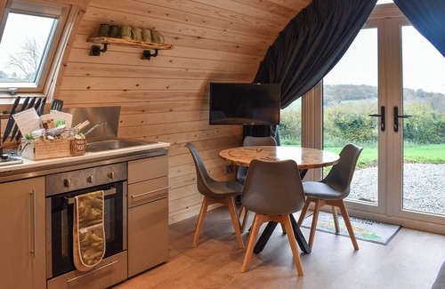 Battle Cottage | Hayfield Haven-UK40691