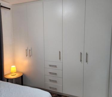 Sandown Apartment | Hayley's inn at village blues