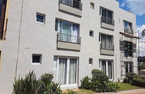 Sandown Apartment | Hayley's inn at village blues