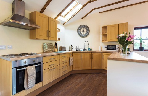 Gilcrux Cottage | Hayloft Cottage, Romantic pet Friendly Cottage Near Lake District National Park