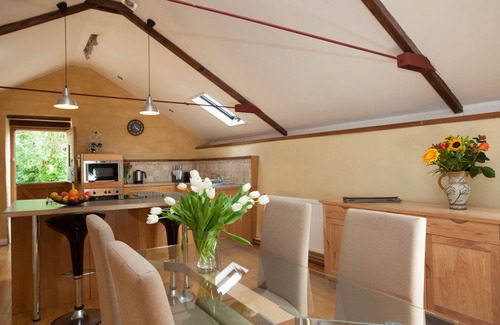 Crediton House | Hayloft · Great Gutton Farm