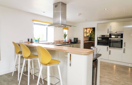 Grange de Lings Cottage | HAYLOFT, pet friendly, luxury holiday cottage in Scampton