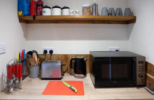 Hythe House | HAYNE BARN ESTATE - 2 Luxury heated Yurts - private hot tub- private bathroom and kitchen