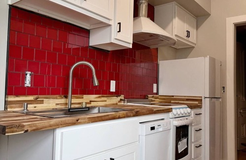 Evansville Apartment | Haynie's Apartment - 1BR/1BA