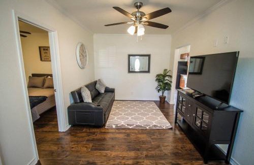 Arena District Apartment | Hays St Cozy Remodeled 2BR/2BA house sleeps 8