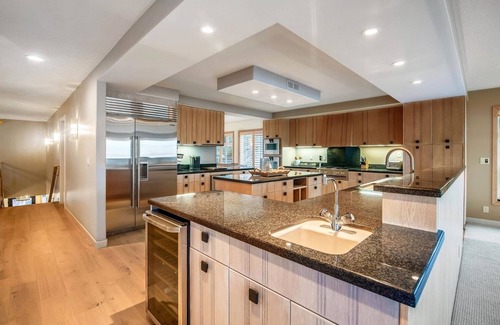 Downtown Cannon Beach House | Hayven - Luxurious Beachfront! Beachcomber Vacation Homes