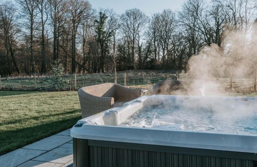 Highmoor Cross House | Hayward House, Hot Tub, Large Garden