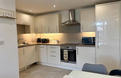 Kirkheaton Apartment | Hayy DealHouse Signature Stay