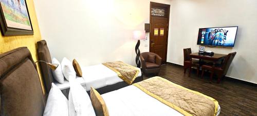 Lahore Hotel | Hayyat Luxury Hotel Suites