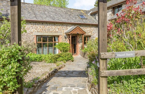South Molton House | HAZEL BARN, pet friendly, character holiday cottage in North Molton