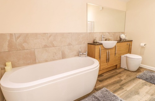Belper Cottage | HAZEL COTTAGE, romantic, luxury holiday cottage in Belper
