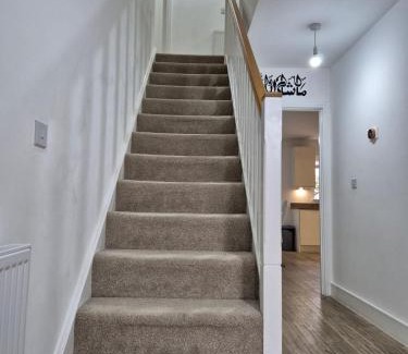 Rosliston House | Hazel Crescent