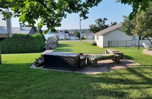 St Ignace House | Hazel House steps from Boat Launch