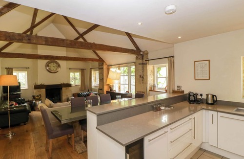 Brimpsfield Cottage | Hazel Manor Wing