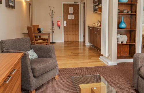 Penrith Cottage | HAZEL NOOK 21 ULLSWATER SUITE, romantic, with pool in Penruddock