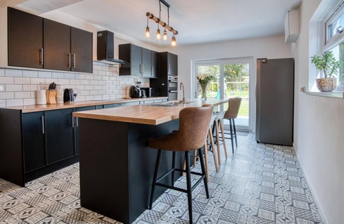Kilgetty House | Hazeley - 3 Bedroom Holiday Home - Begelly