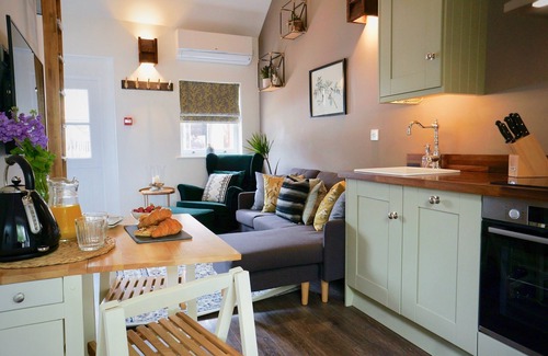 New Forest District Cottage | Hazelhurst Farm