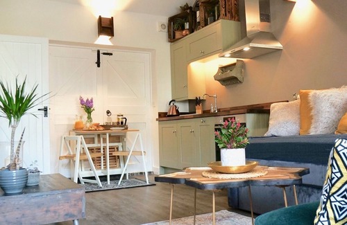 New Forest District Cottage | Hazelhurst Farm
