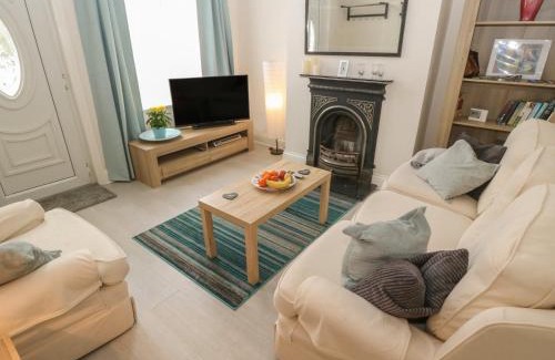 Worksop House | Hazelmere Cottage