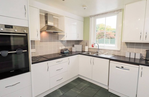 Keswick House | HAZELMERE, pet friendly, character holiday cottage in Keswick