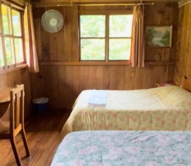 Mindo Cabin | Hda San Vicente Yellow House Trails & Lodge