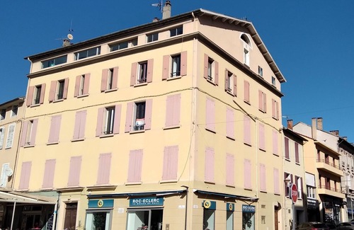 Digne-les-Bains Apartment | Head in the Stars
