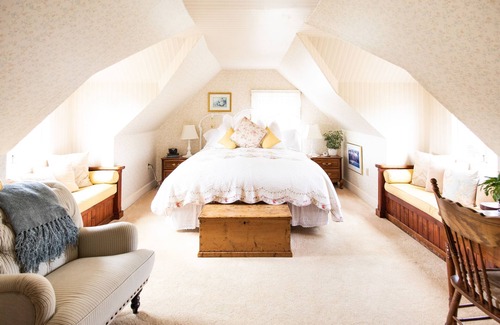 Mendocino Bed & Breakfast | Headlands Inn Bed & Breakfast