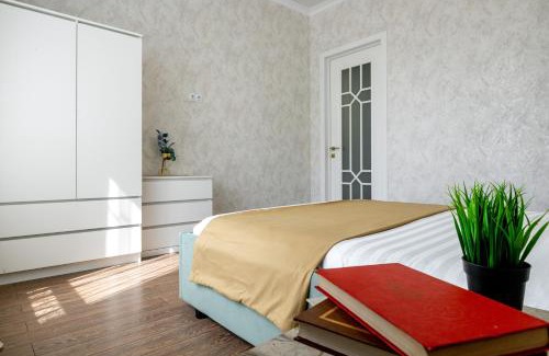 Nur-Sultan Apartment | HeadLiner apartments near Khan Shatyr