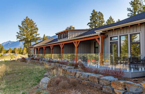 East Kootenay Resort | Headwaters Lodge at Eagle Ranch Resort