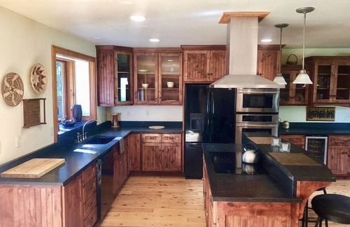 Mount Shasta House | Headwaters Lodge of Mount Shasta